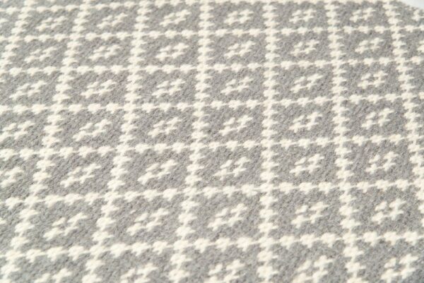Vaip Huurre 140x200cm hall/valge