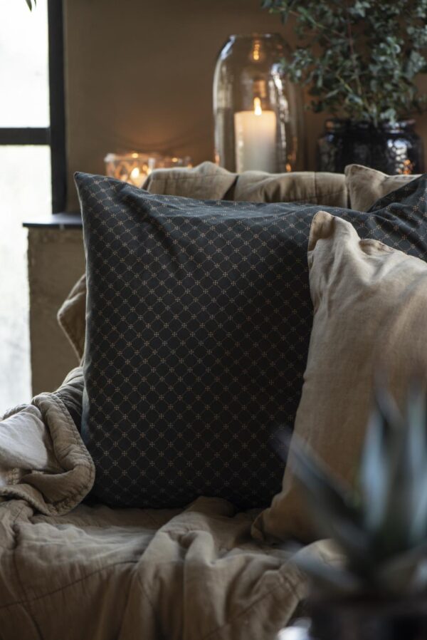 Dekoratiivpadi 50x 50cm pruun