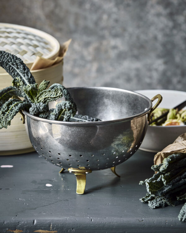 Nicola Vahe Sõel jalgadel 21x13cm