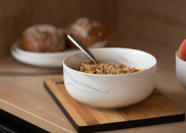 MAKU lõikelaud 27x20 cm bambusest must äär