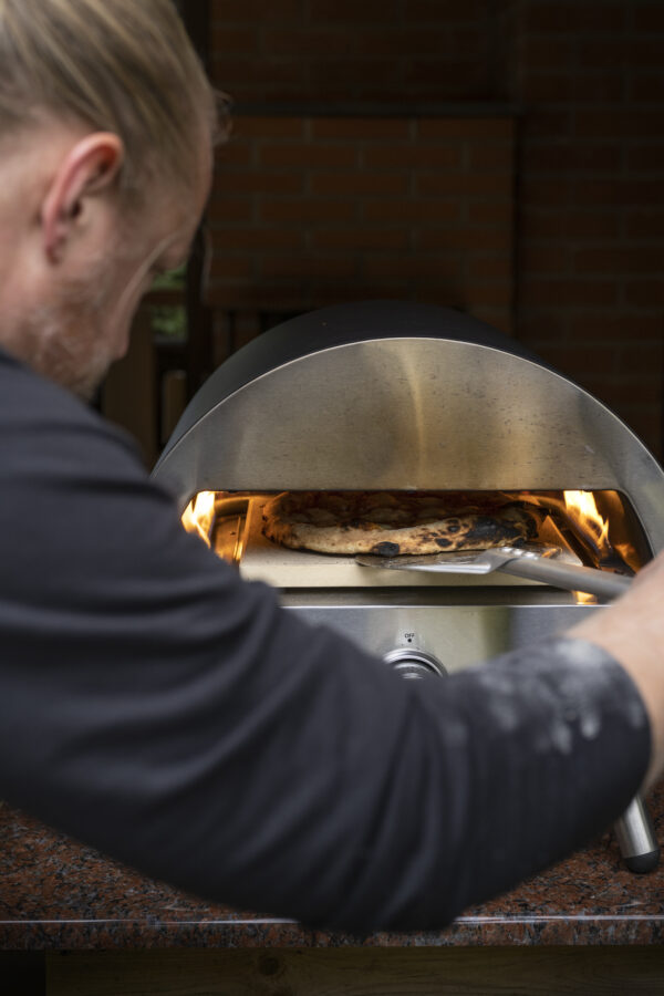 Pitsalabidas Mustang Premium 18x56cm