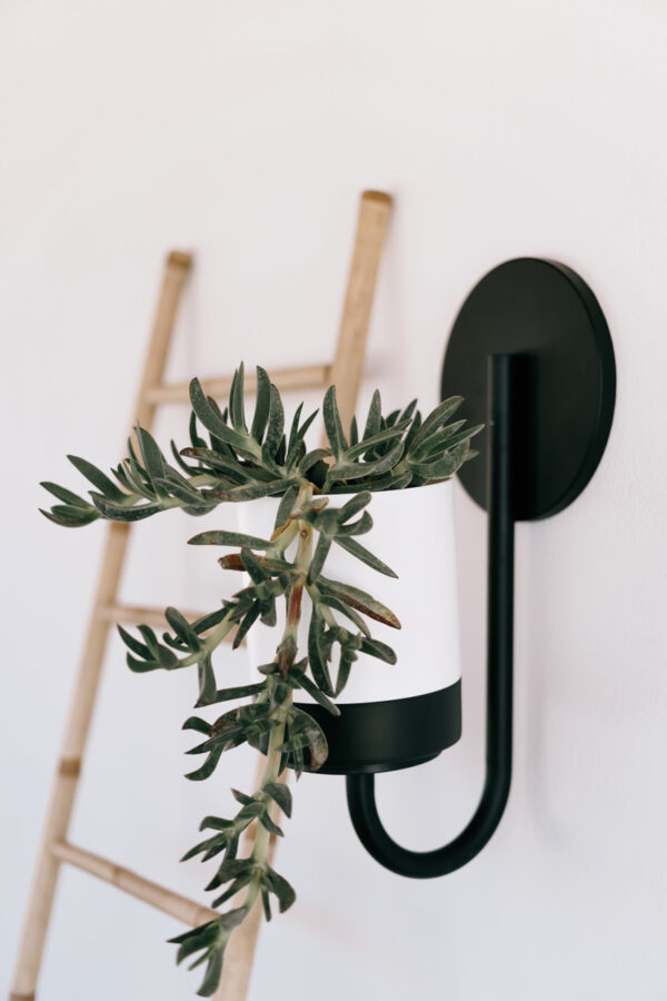 Lillepott Bloomie hanger seinale 27x23,5x h64,5cm valge