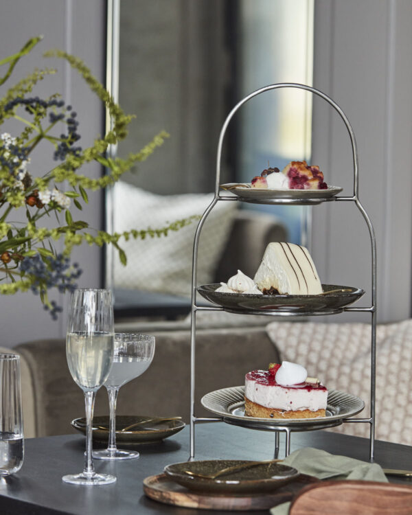 Taldrikualus 3-tasandiline 24,5x17,2x h47cm, hõbedane