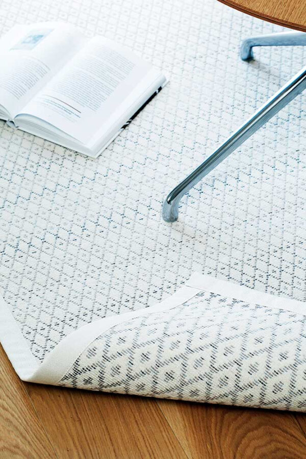 Kahepoolne vaip Narma Tsirgu valge 140x200cm