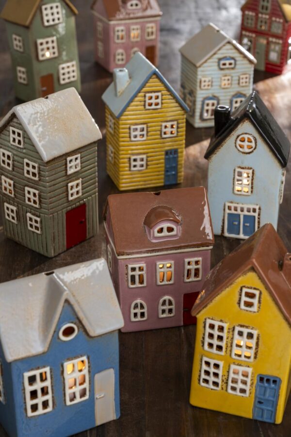 Küünlahoidja maja Thorshavn 8x11x h18,5cm kollane, sinine uks