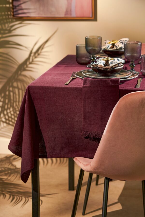 Laudlina Villia 250x140cm tumelilla