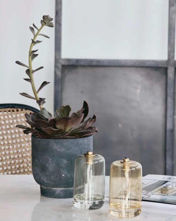 Lillepott IVON must L