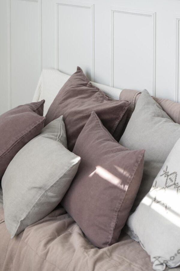 Dekoratiivpadi velvet 52x 52cm pruun