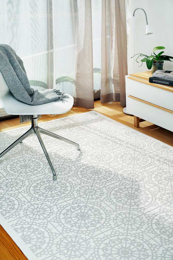 Kahepoolne vaip Narma Raadi valge 70x140cm