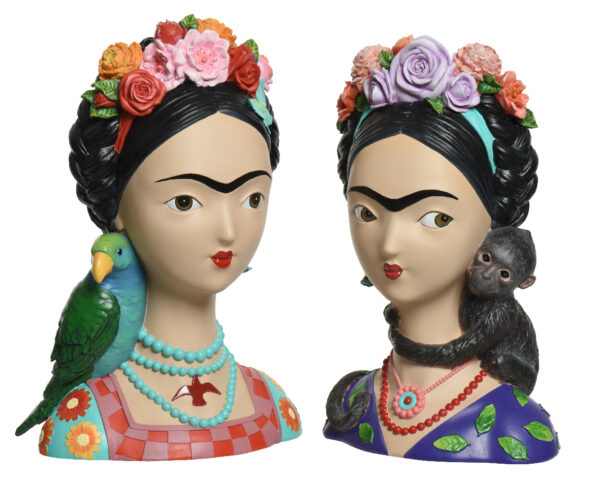 Kuju naisepea lillepärja ja loomaga 20x27x39,3cm erinevad