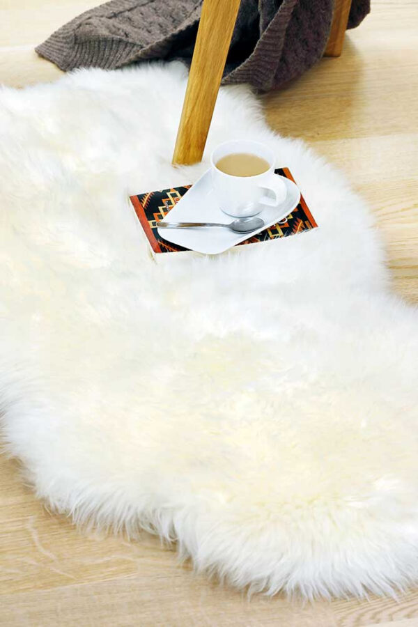 Lambanahk Narma Merino natural white XL ±70x110cm