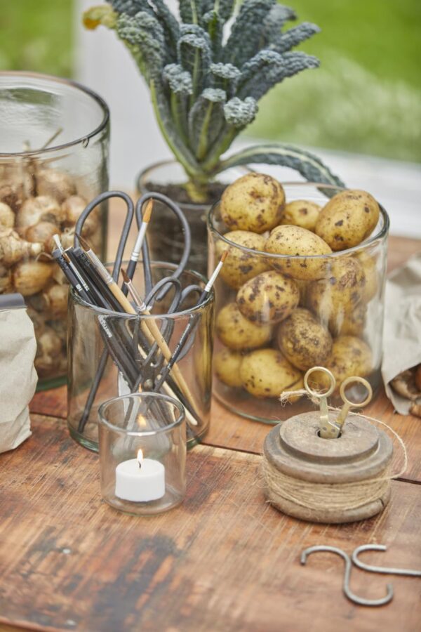 Käärid 9,5x21,5cm must