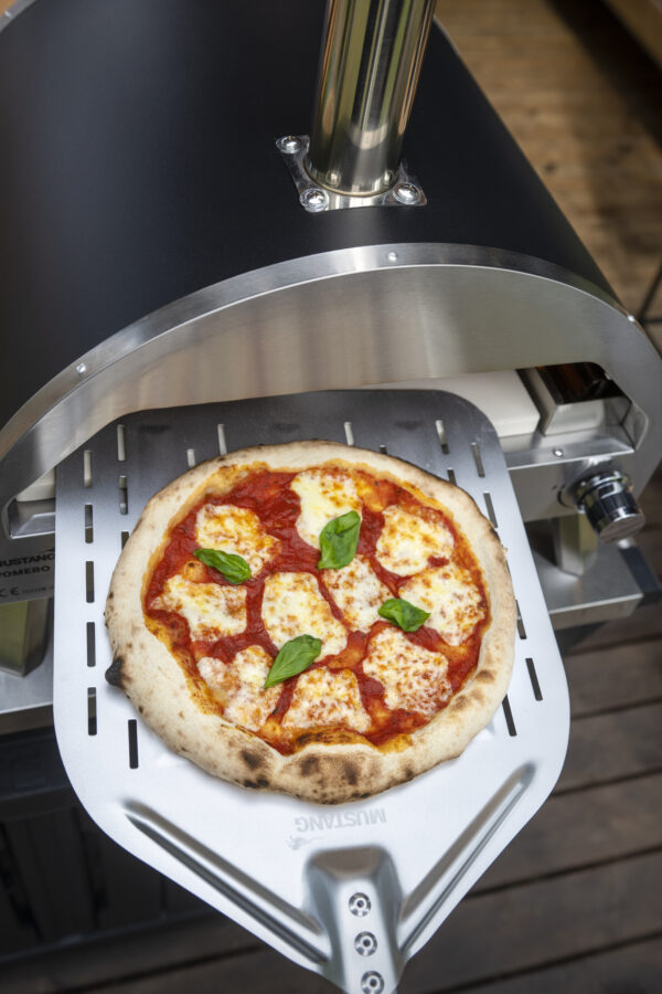 Pitsalabidas Mustang Premium 30x92,5cm