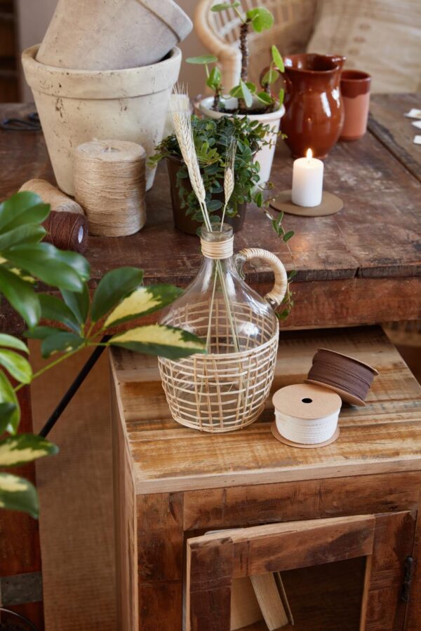 Deko pudel rotangist ümbrisega d13,5x h24,5cm