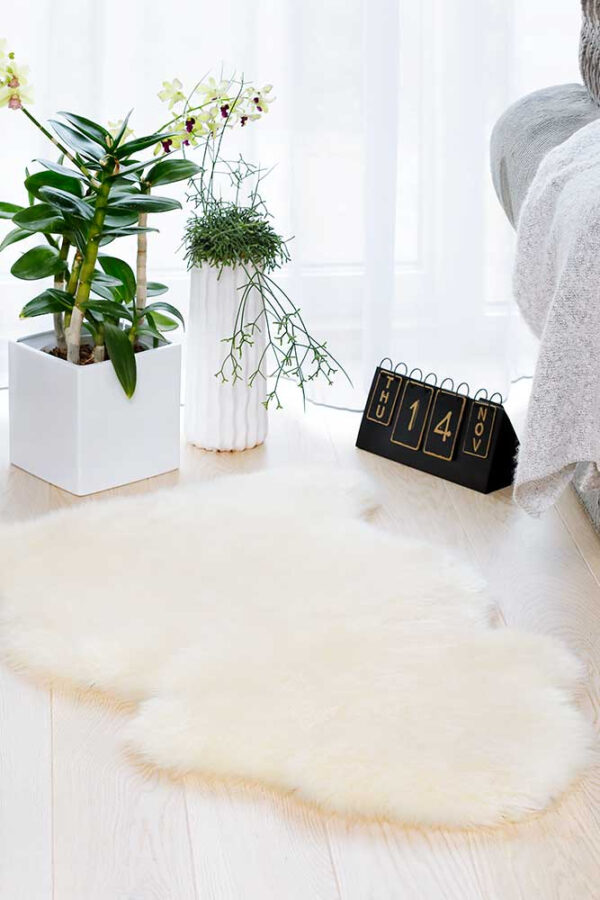 Lambanahk Narma Merino natural white XL ±70x110cm