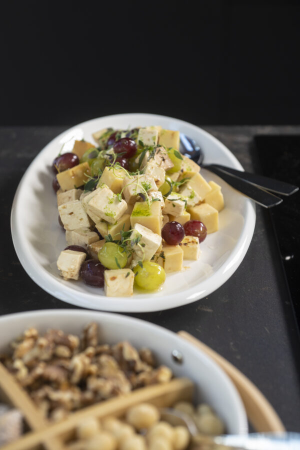 MAKU serveerimisalus ovaalne 40x 23cm valge