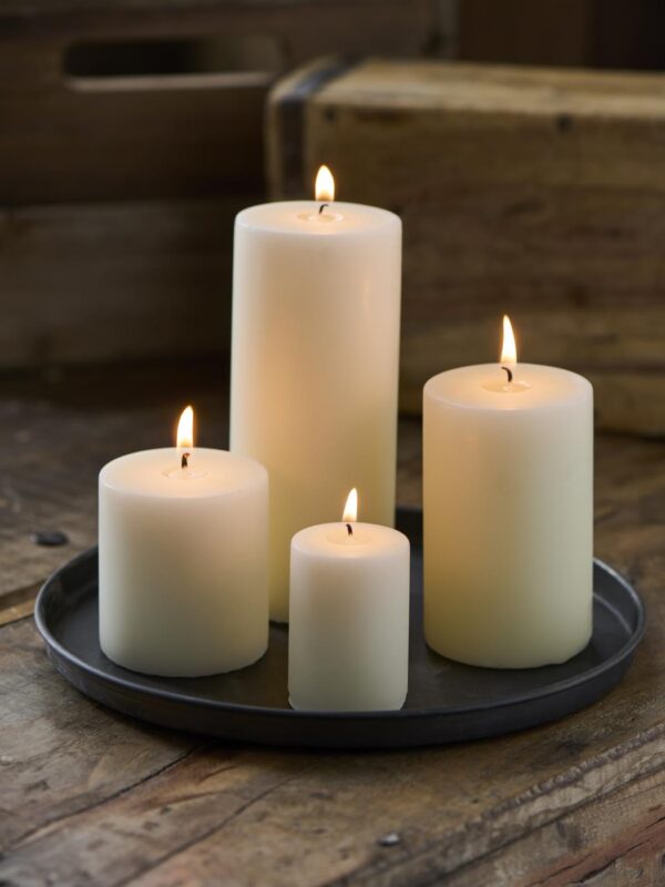 Küünal d6x h10cm valge