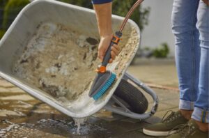 Käsipesuhari Gardena Cleansystem M tugev, veehulga regulaatoriga