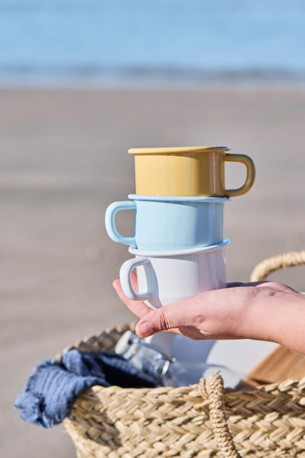 Tass emailist kollane