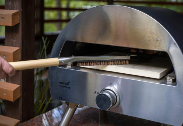 Puhastushari pitsaahjule 57cm