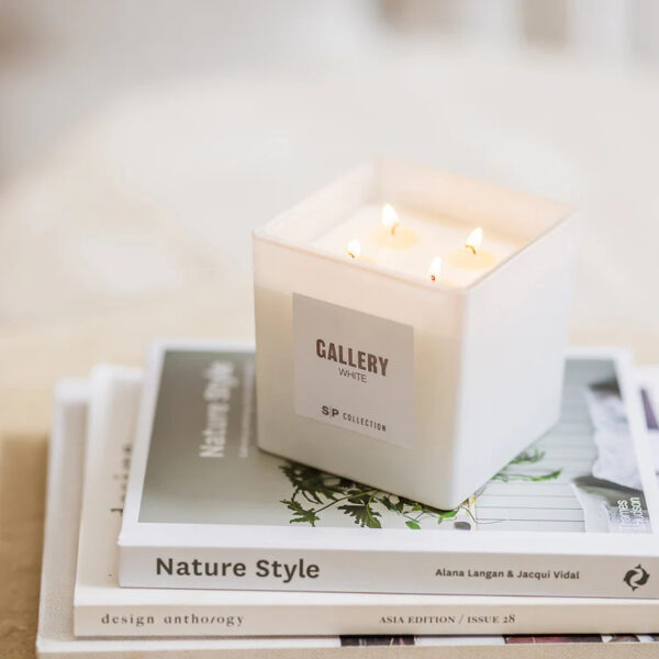 Lõhnaküünal Gallery White 460g