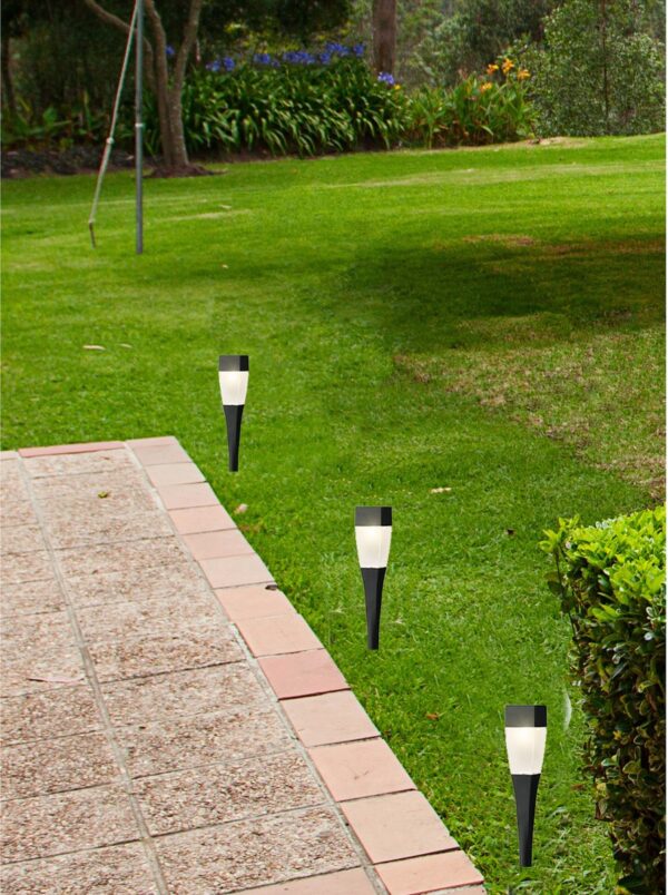 Solarvalgusti must 4,8x4,8x h27,5cm soe valge