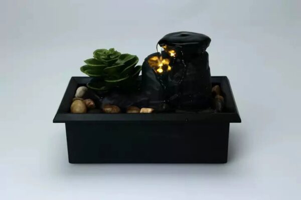 Purskkaev rohelise taimega LED 17,5x10x h11,5cm