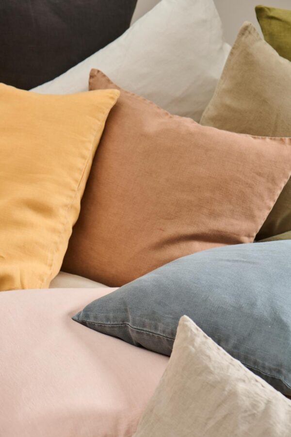 Dekoratiivpadi Mel pruun 50x50cm