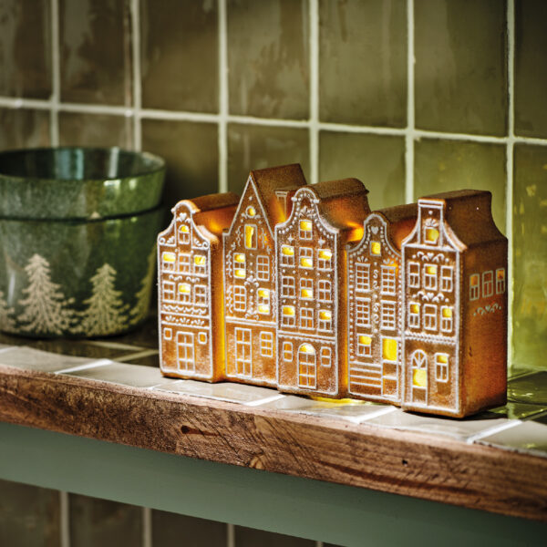 Majad LED pruun, soe valge, patareid 23x5,5x h12cm