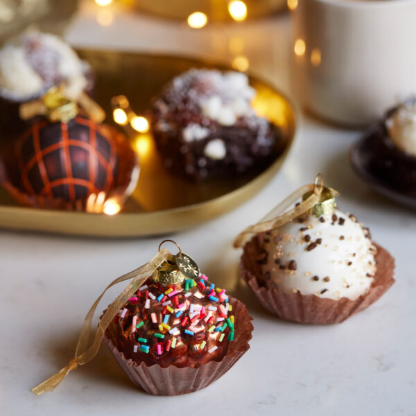 Kuuseehe klaasist trühvel 4,9x4,9x h5cm erinevad 1tk