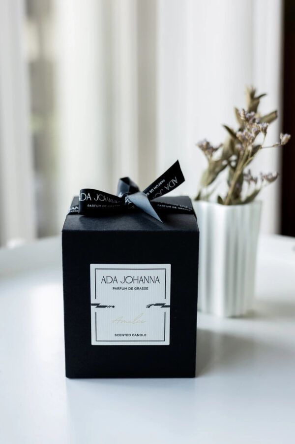 Parfüümküünal Amelie must 220g