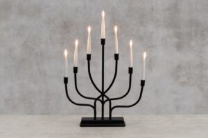 Advendiküünal Hetty must 7LED taimeriga