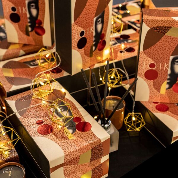 JOIK Home & Spa kinkekarp: Glämm lõhnaküünal ja kodulõhnastaja