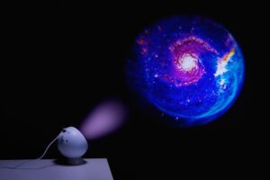 Valgusprojektor 4 erinevat pilti 12x11x h13cm