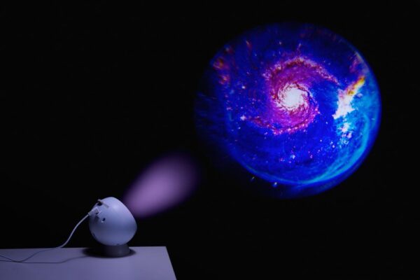 Valgusprojektor 4 erinevat pilti 12x11x h13cm