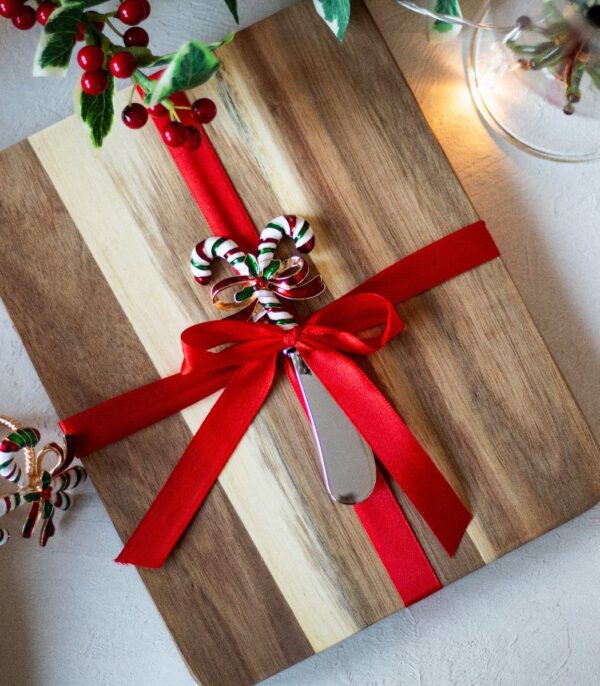 Kingikomplekt lõikelaud + juustunuga