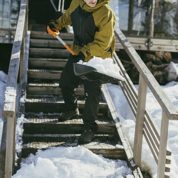 Lumelabidas Fiskars SnowXpert 131cm