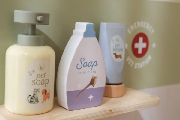 Little Dutch Loomakliinik FSC puidust