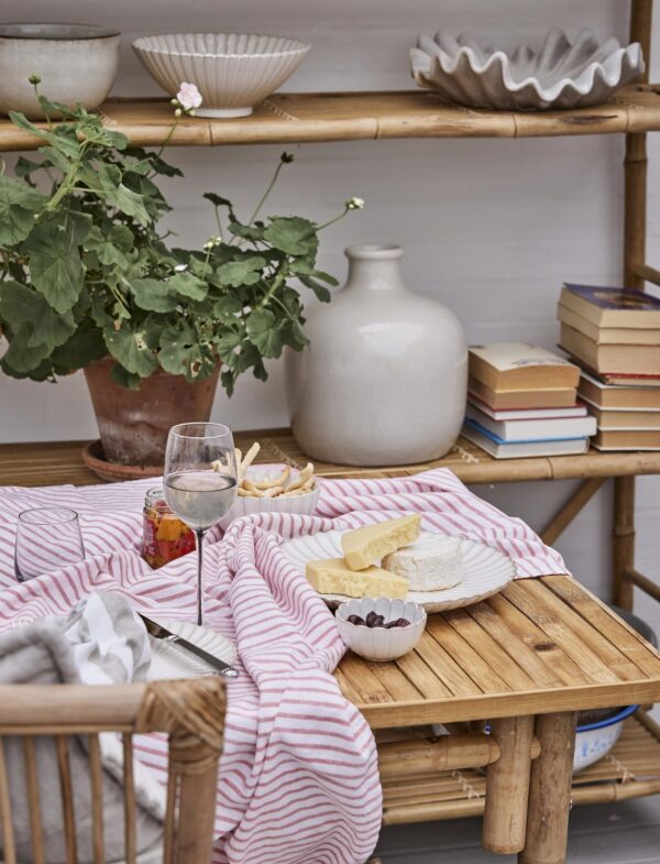 Kauss Viola valge 33,5x33,5x h8,8cm