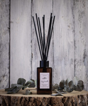 Cozy Cabin Candles ruumilõhnastaja Cozy Vanilla 150g