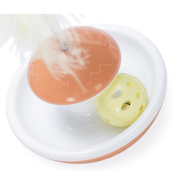 Mänguasi kassipojale sulgedega