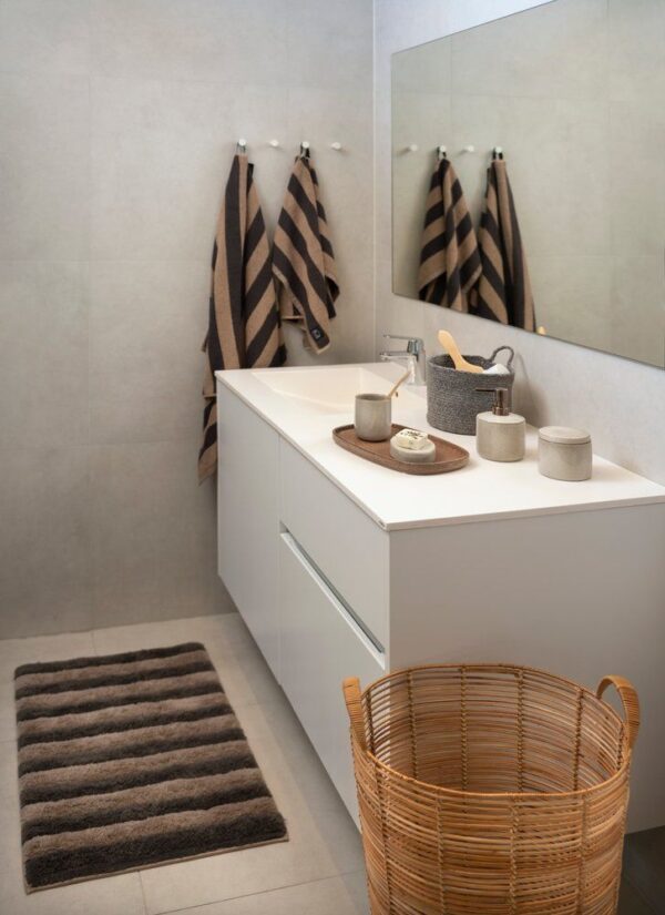 Vannimatt Fanni K Hanko graniithall 50x80cm