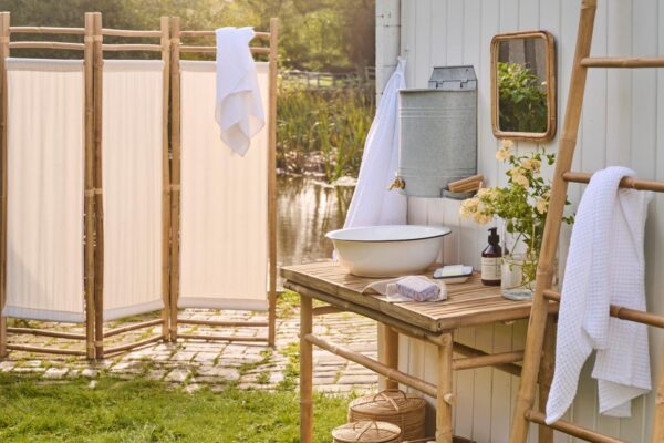 Veenõu seinale kraani ja seebihoidikuga hall 10,5L