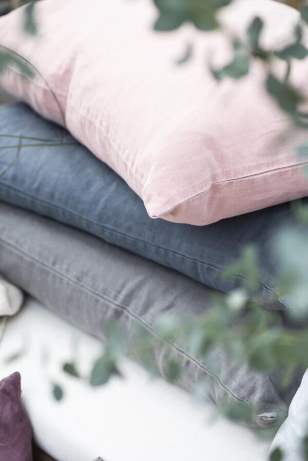 Dekoratiivpadi suitsuhall 40x60cm