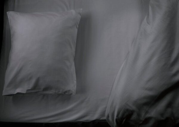 Voodilina Fanni K graniithall satiin 240x260cm