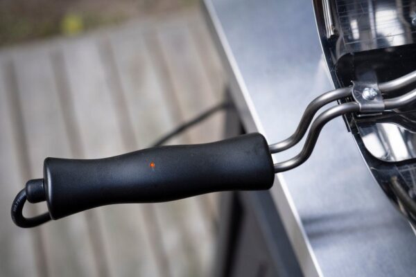 Suitsuahi Mustang elektriline 1100W