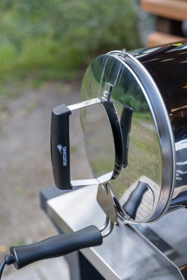 Suitsuahi Mustang elektriline 1100W