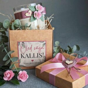 Käsitööküünal karbis Oled väga kallis 35h