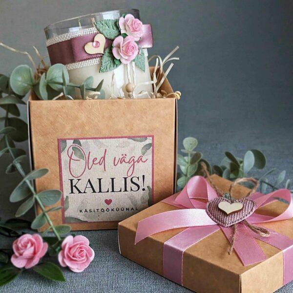 Käsitööküünal karbis Oled väga kallis 35h