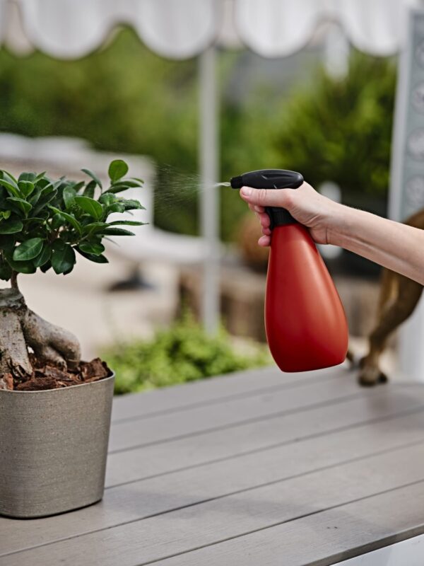 Käsiprits Spring punane 0,75L